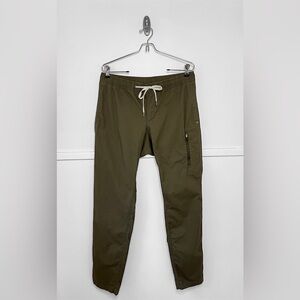 Vuori Men's Ripstop Drawstring Climber Pants in Army Green